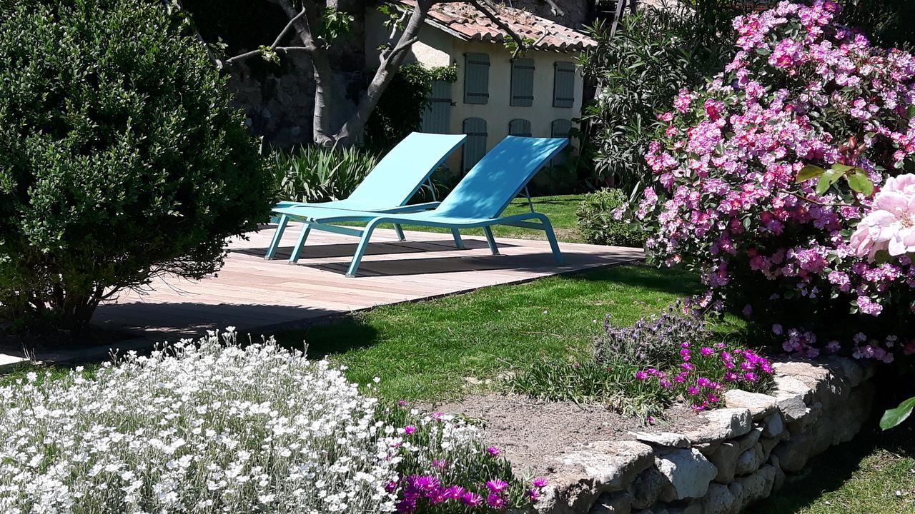 Le Seminaire Bed & Breakfast Roussas Dış mekan fotoğraf